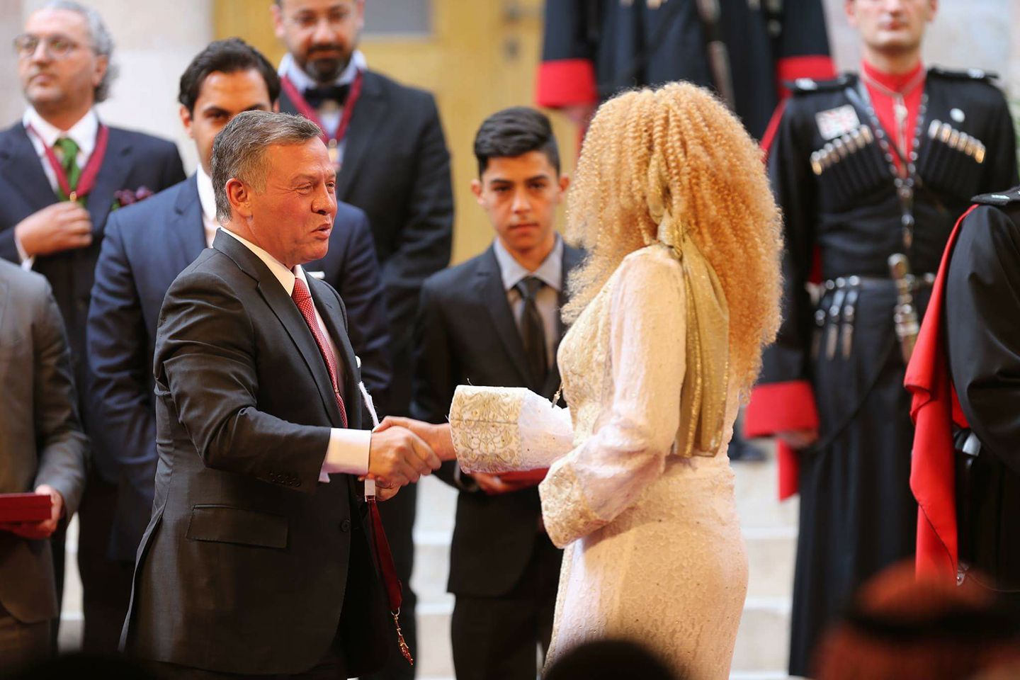 إشراقة الإبداع: المخرجة الحائزة على العديد من الجوائز ساندرا قعوار تُعزز مستقبل صناعة الترفيه