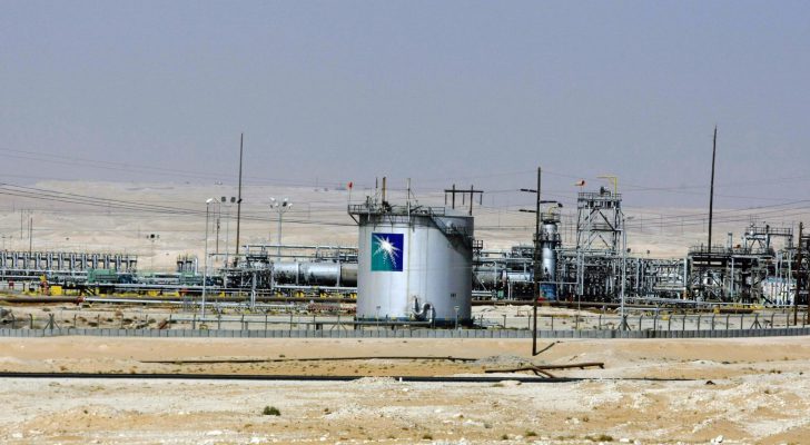 استقرار أسعار النفط وسط خفض إمدادات المصدرين الرئيسيين