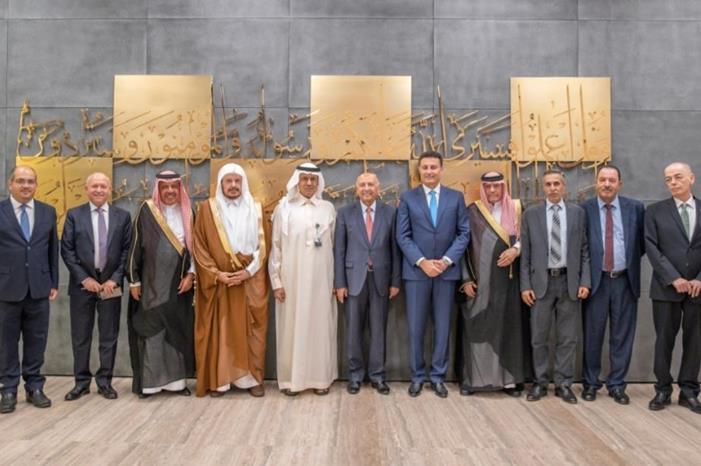 الصفدي يختتم زيارة الرياض بلقاء الأمير عبد العزيز بن سلمان وزير الطاقة السعودي