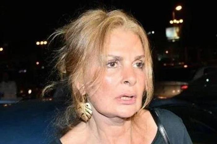 الموت يُفجع الفنانة يسرا
