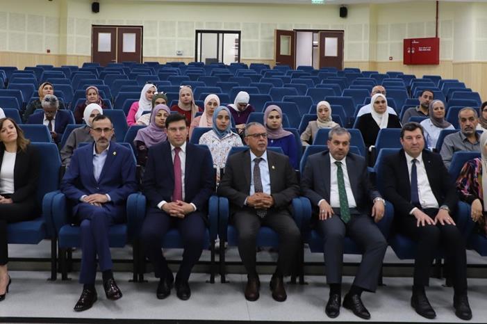 اليرموك: العموش يرعى الحفل الختامي لمشروع "تطوير مهارات حديثي التخرج"