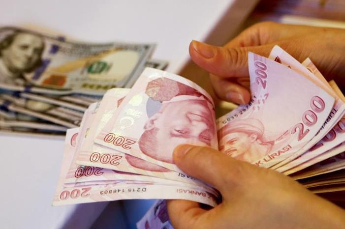 تركيا ترفع الفائدة 250 نقطة أساس