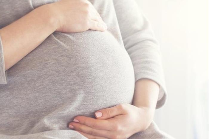 دراسة : قليل من الكافيين أفضل للحامل