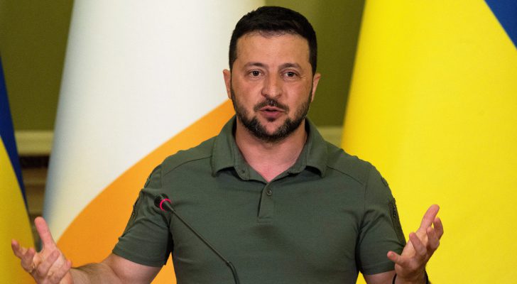 زيلينسكي يتوعد بالرد على ضربات روسية استهدفت ميناء اوديسا