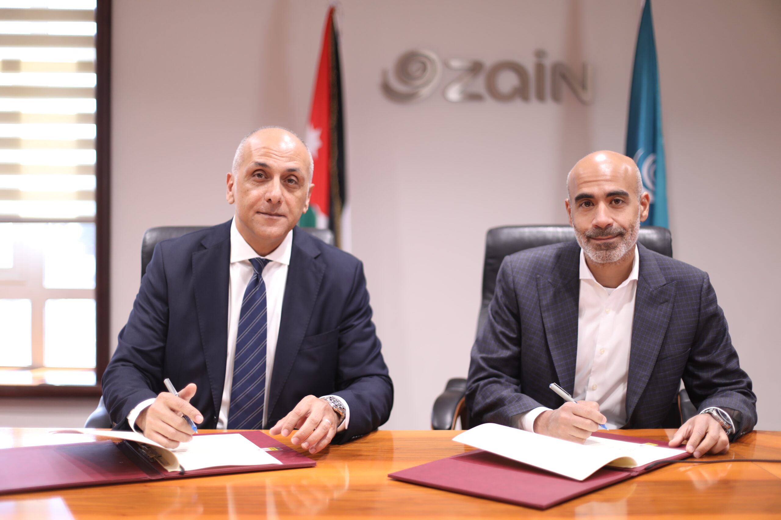 وزارة البيئة وشركة زين توقّعان مذكرة تفاهم