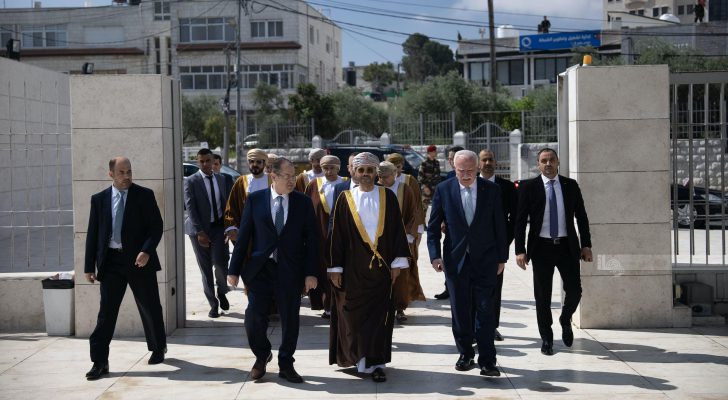 وزير خارجية عُمان يصل فلسطين حاملاً رسالة من السلطان هيثم بن طارق