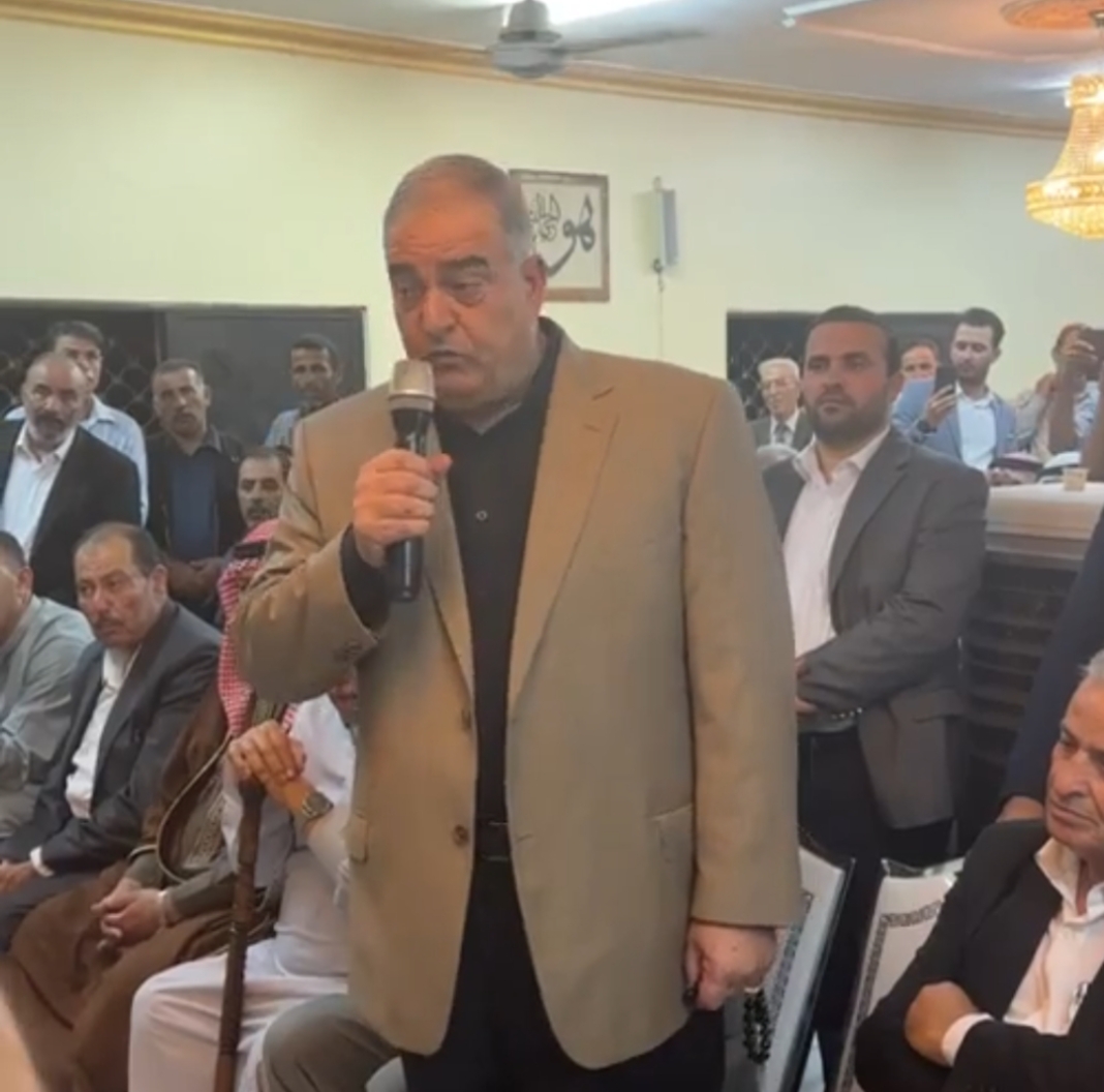 بالفيديو ... الخلاف بين الاعلامي كلاب وعشيرة الفريحات حفار ودفار