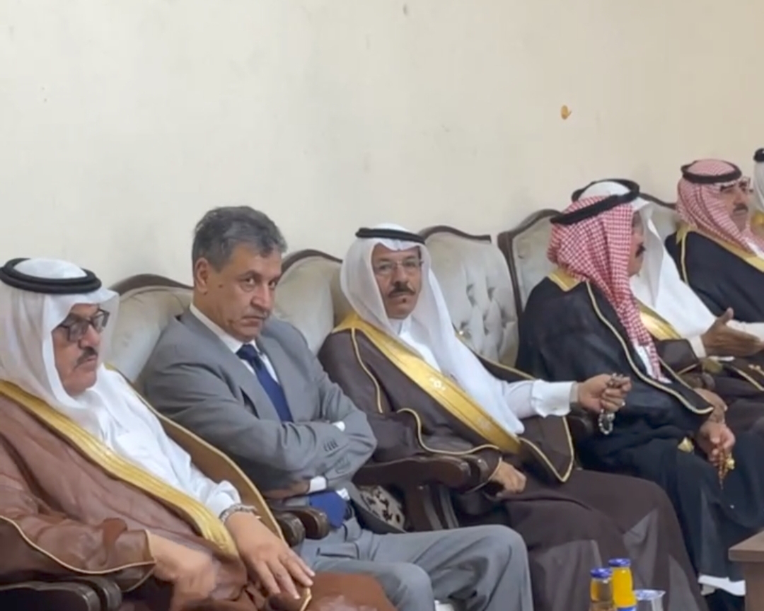 فيديو وصور..كلاب يعتذر لعشيرة العضايلة