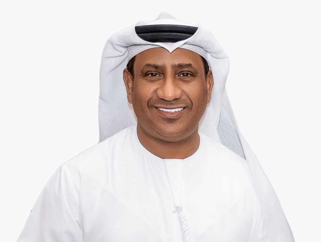 الشاعر الإماراتي علي الخوار يختتم فعاليات البرنامج الثقافي بمهرجان جرش