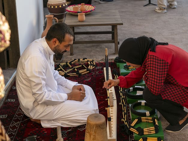 العِقال السعودي يلفت أنظار رواد مهرجان جرش