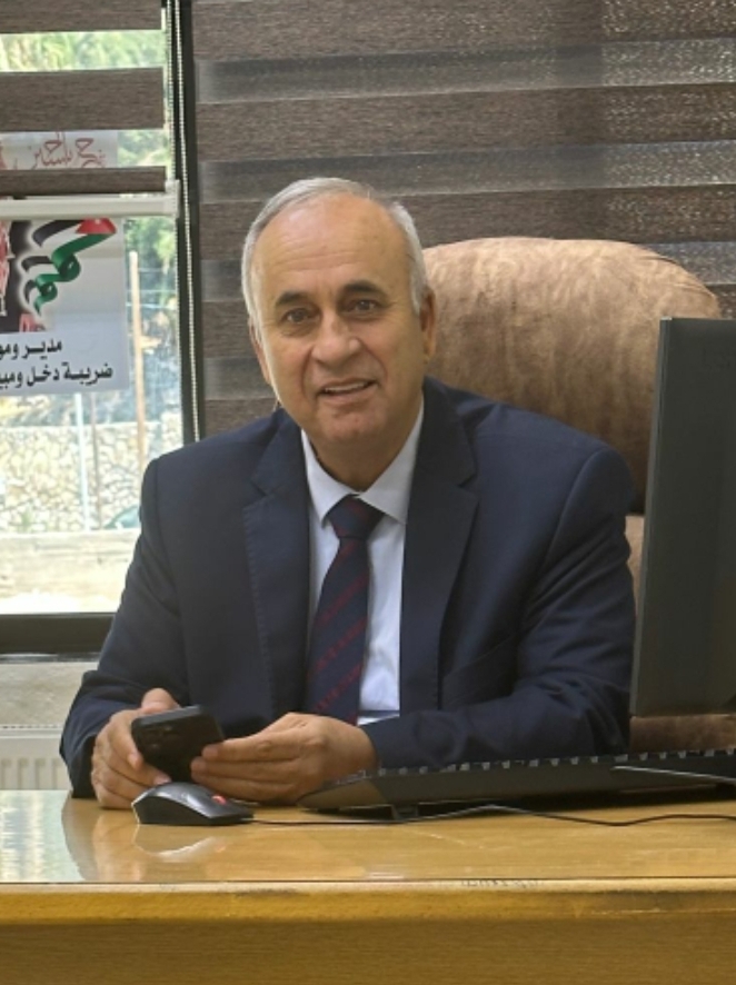 مدير الدخل والمبيعات يوجه إلى تقديم التسهيلات للمواطنين