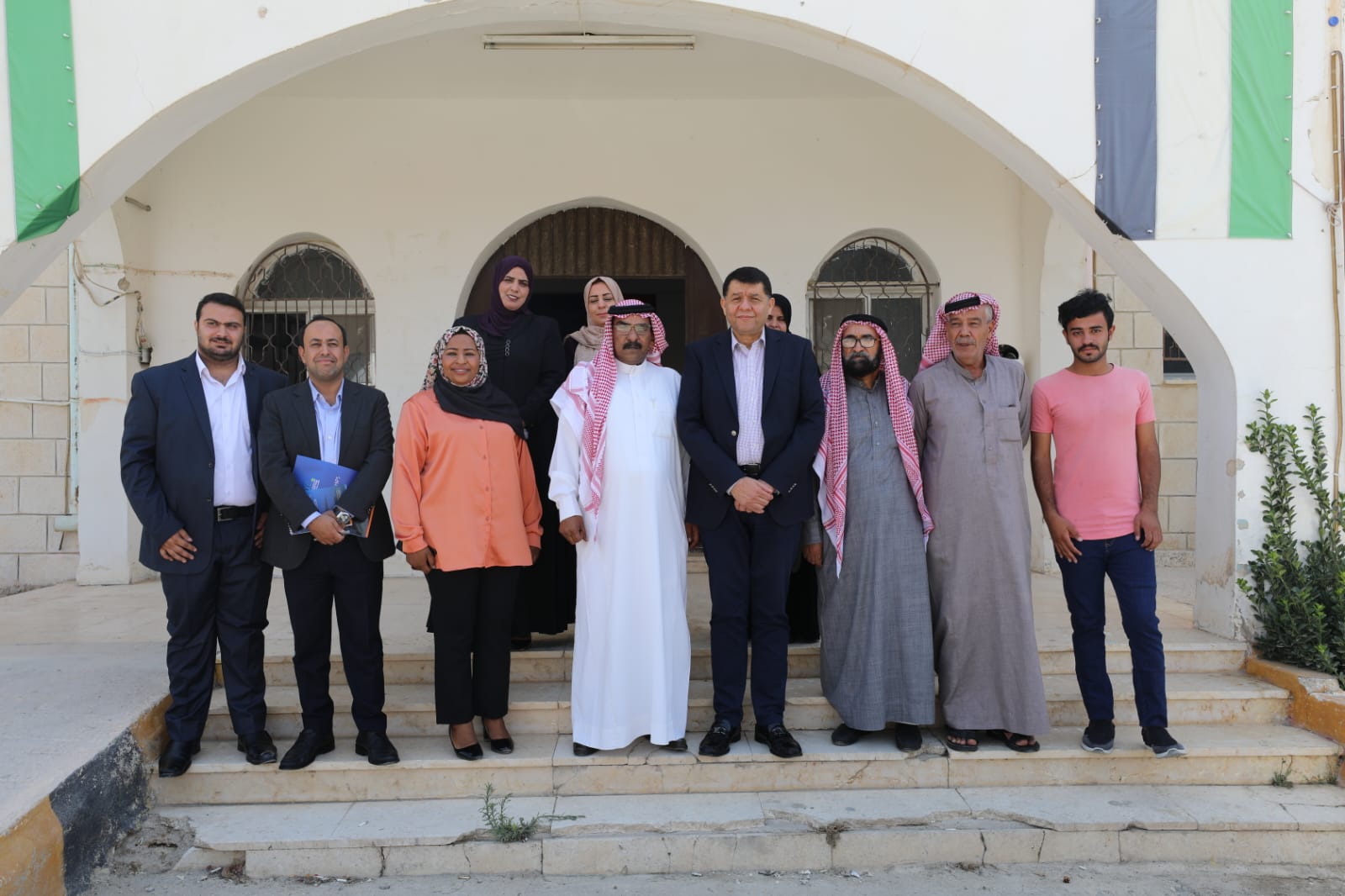 جلسة مجتمعية لمركز تطوير الأعمال- BDC في لواء الحسا