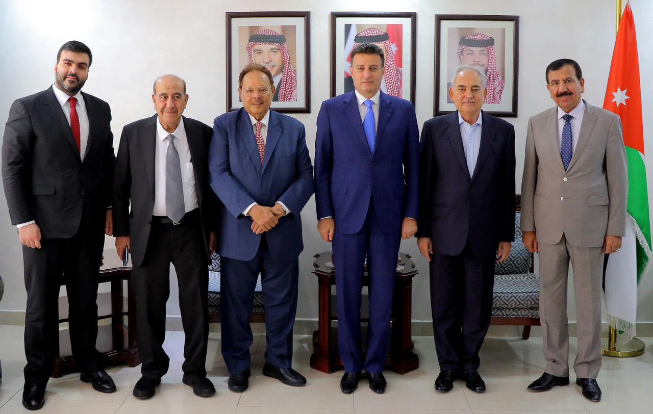 مجموعة السلام العربي تلتقي الصفدي بمجلس النواب