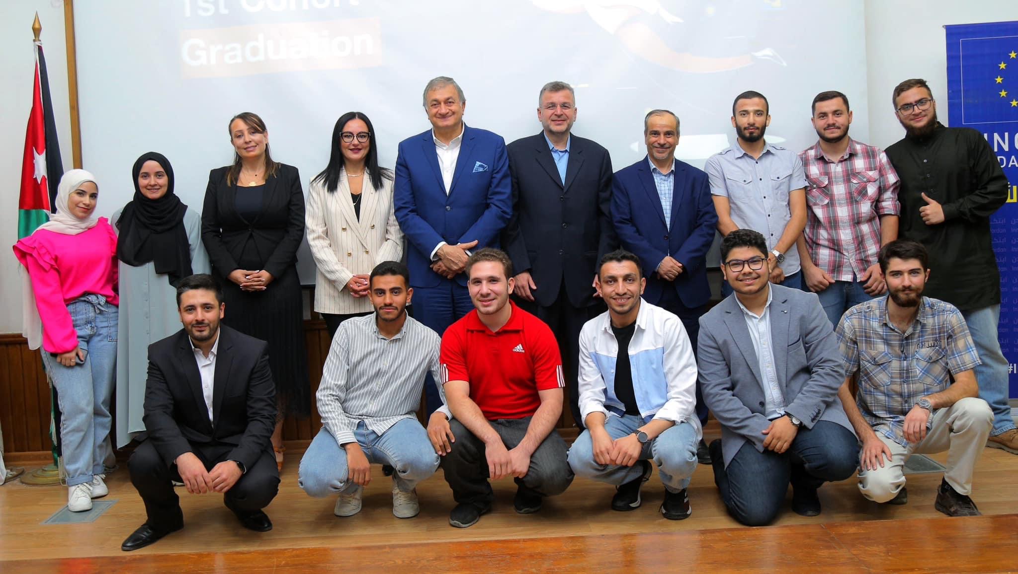 أورنج تحتفل بتخريج أول فوج من مختبر الابتكار المتنقّل في جامعة فيلادلفيا