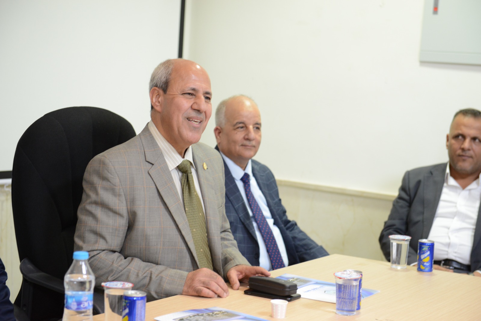 تخريج "دورة أعوان مكافحة المخدرات" في الطفيلة التقنية 