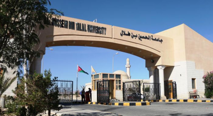 جامعات تُعلّق دوامها الوجاهي وتؤجل الامتحانات بسبب موجة الحرّ