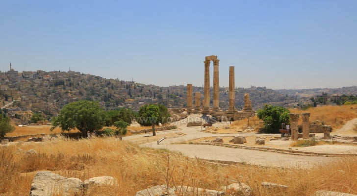 الأجواء اليوم الجمعة صيفية عادية فوق المرتفعات والسهول وحارة في باقي المناطق 