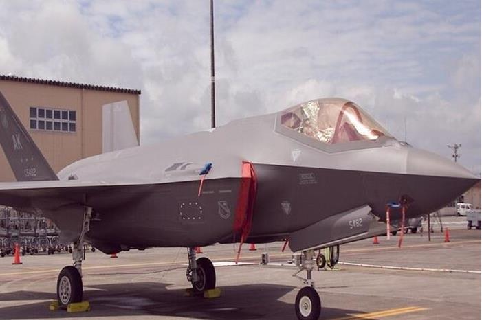 "ديلي تلغراف" واشنطن بصدد نشر مقاتلات F-35A في بريطانيا