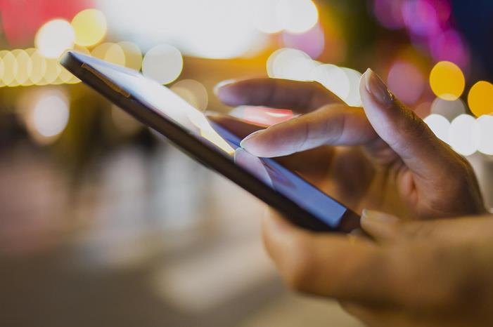 التجارة الإلكترونية عبر أجهزة المحمول تتجاوز 2 تريليون دولار
