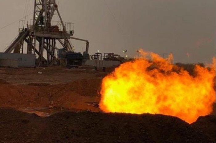 الخرابشة: افتتاح مشروع الغاز المضغوط من حقل الريشة الشهر القادم