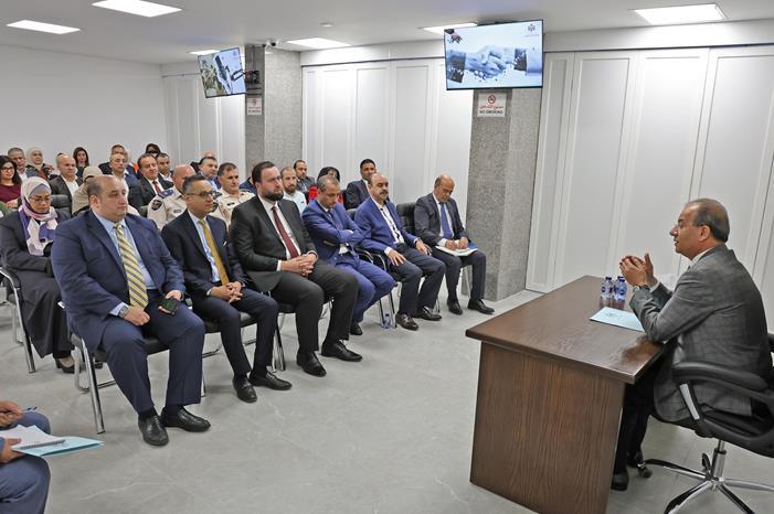 الشبول يلتقي الناطقين الإعلاميين وضباط ارتباط الأجندة الحكومية