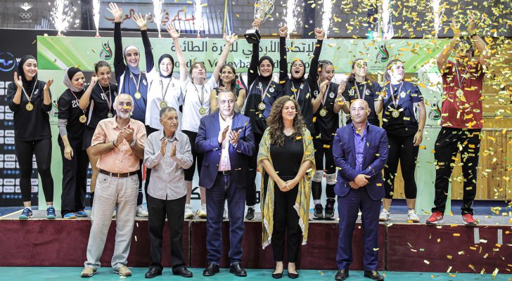 النصر يتوج بلقب كأس الاميرة آية للكرة الطائرة