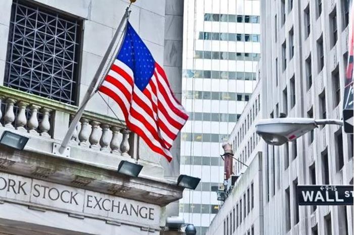 بأقل من المتوقع.. الاقتصاد الأميركي ينمو 2.1% بالربع الثاني من العام الحالي