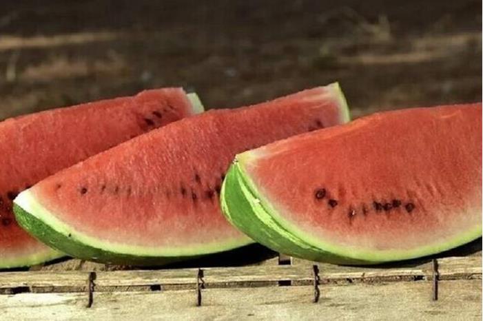 أمراض يقي منها البطيخ الأحمر