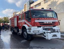 الفرق المتخصصة في الدفاع المدني تتمكن من انقاذ خمسة اشخاص اثر حريقين منفصلين في محافظتي العاصمة واربد