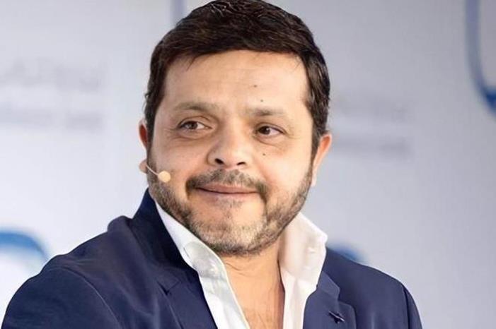 جمال العدل عن محمد هنيدي: "داخل على الستين والمفروض يبقى راجل لطيف"