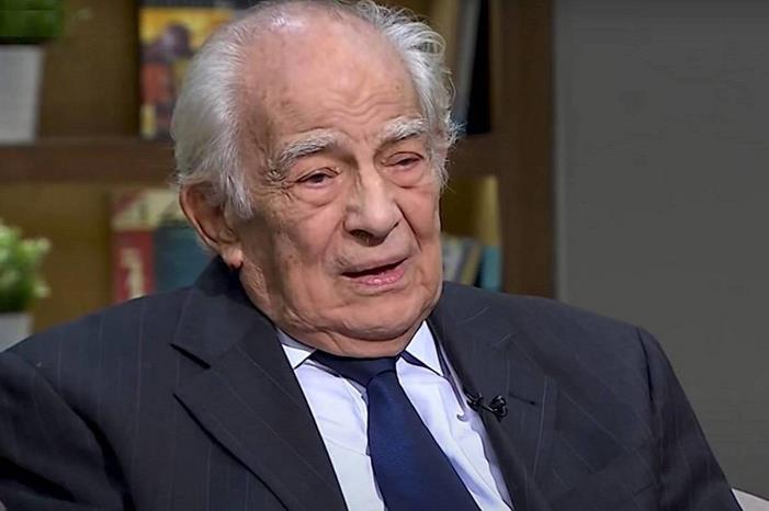 رشوان توفيق يعلق على شائعة وفاته: "كلنا هنموت"