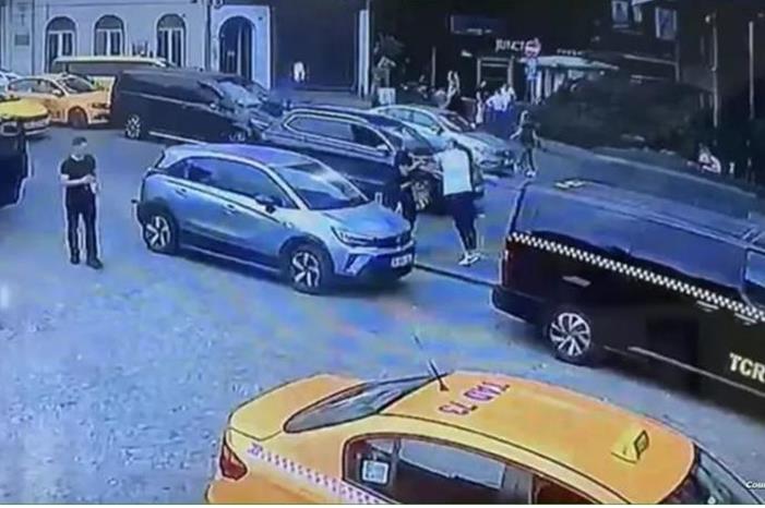 شاهدوا مقتل مغربي من قبل سائق تكسي أجرة بإسطنبول