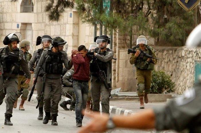 الاحتلال يعتقل فلسطينيين من القدس