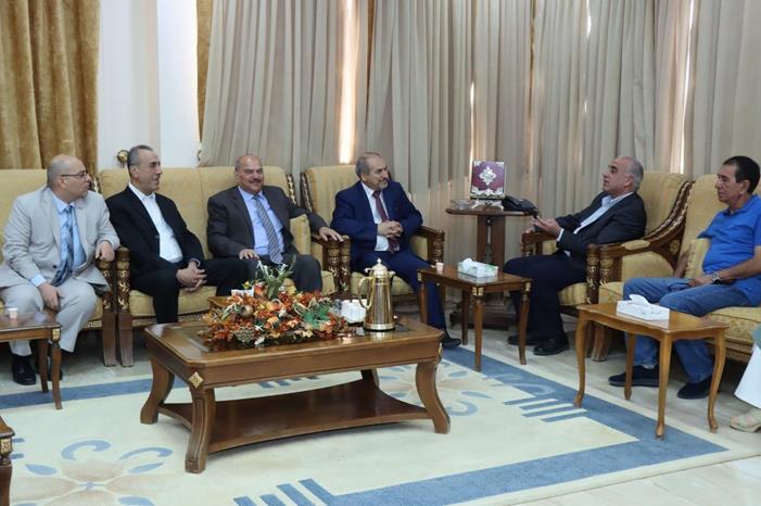 بحث التعاون بين جامعة الحسين بن طلال ونقابة الأطباء