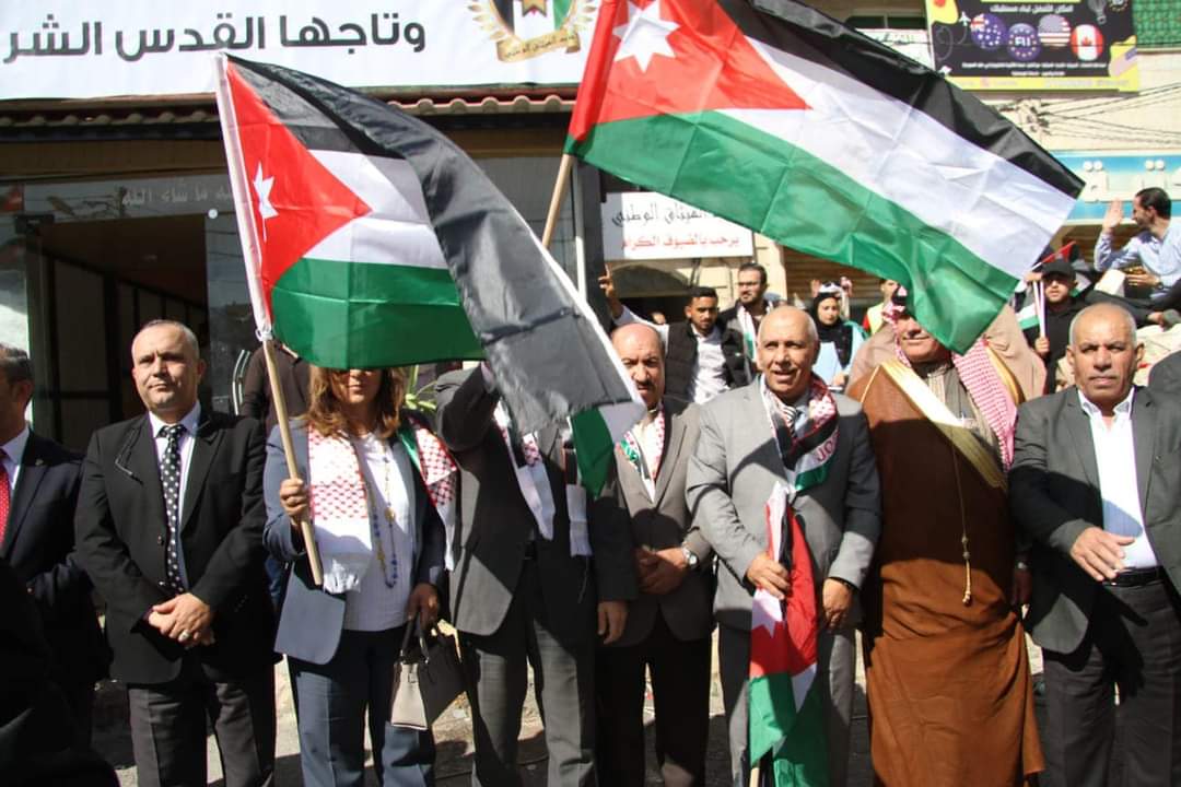 صورة حول : الميثاق الوطني يعقد وقفة تضامنية في عجلون ويؤكد الوقوف مع الأهل في غرة الميثاق الوطني يعقد وقفة تضامنية في عجلون ويؤكد الوقوف مع الأهل في غرة