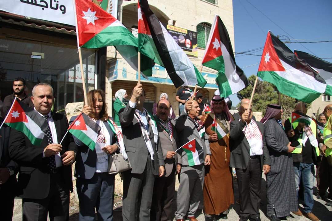 صورة حول : الميثاق الوطني يعقد وقفة تضامنية في عجلون ويؤكد الوقوف مع الأهل في غرة الميثاق الوطني يعقد وقفة تضامنية في عجلون ويؤكد الوقوف مع الأهل في غرة