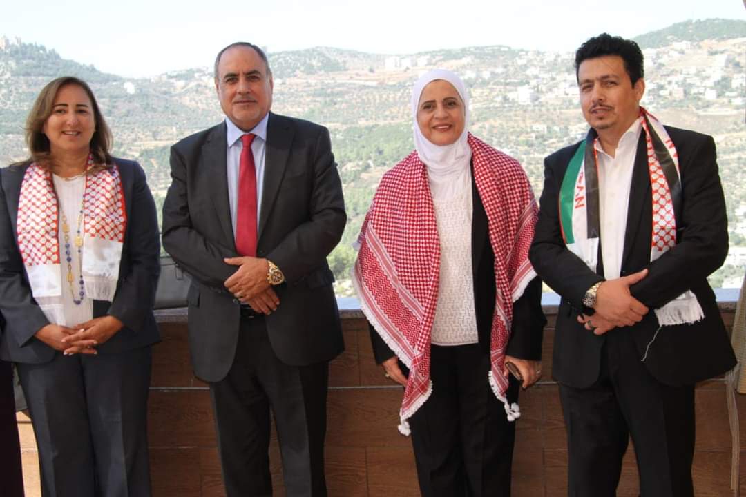 صورة حول : الميثاق الوطني يعقد وقفة تضامنية في عجلون ويؤكد الوقوف مع الأهل في غرة الميثاق الوطني يعقد وقفة تضامنية في عجلون ويؤكد الوقوف مع الأهل في غرة