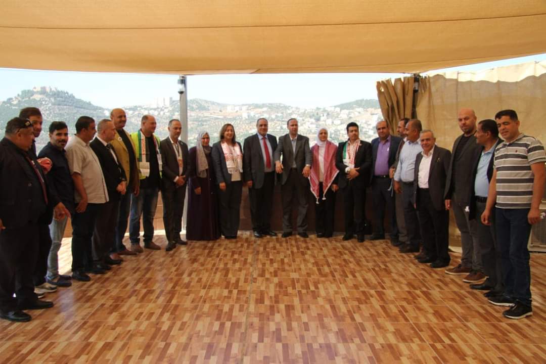 صورة حول : الميثاق الوطني يعقد وقفة تضامنية في عجلون ويؤكد الوقوف مع الأهل في غرة الميثاق الوطني يعقد وقفة تضامنية في عجلون ويؤكد الوقوف مع الأهل في غرة