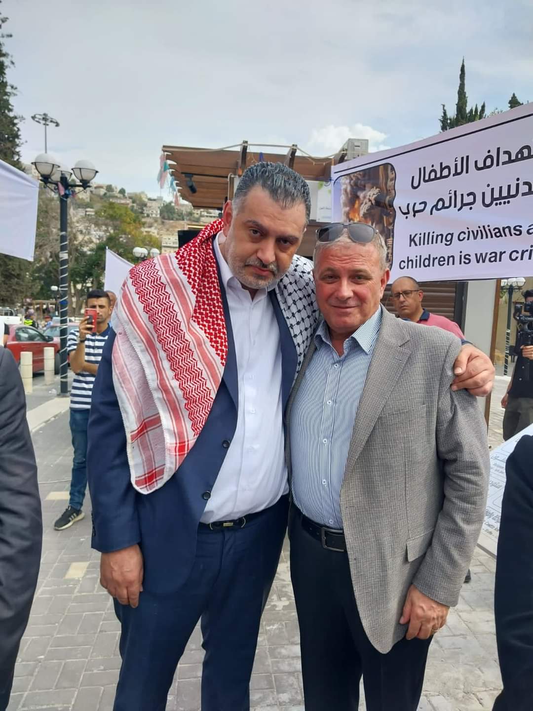 صورة حول : فيديو وصور .. وقفة تضامنية في البلقاء لحزب إرادة دعما لغزة في البلقاء فيديو وصور .. وقفة تضامنية في البلقاء لحزب إرادة دعما لغزة في البلقاء