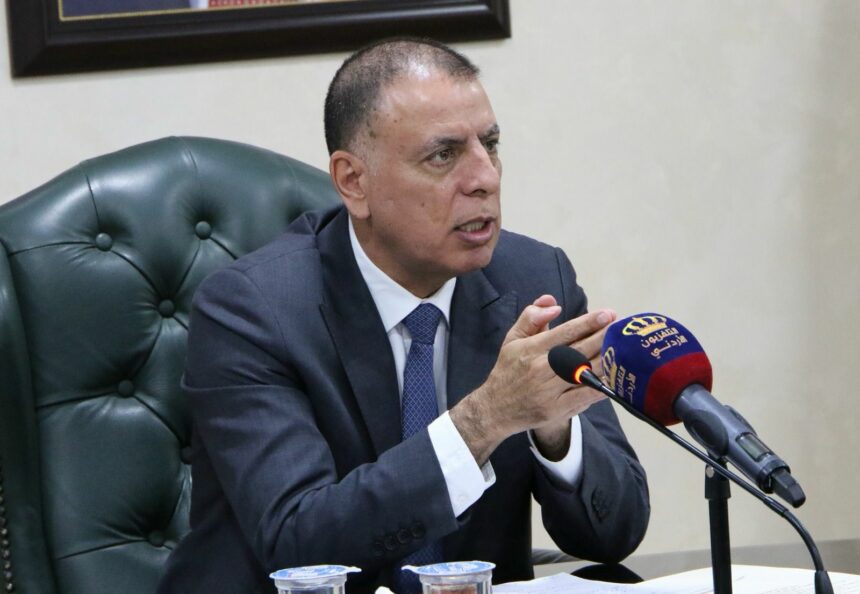 وزير الداخلية يترأس اجتماع المجلس الأعلى للدفاع المدني