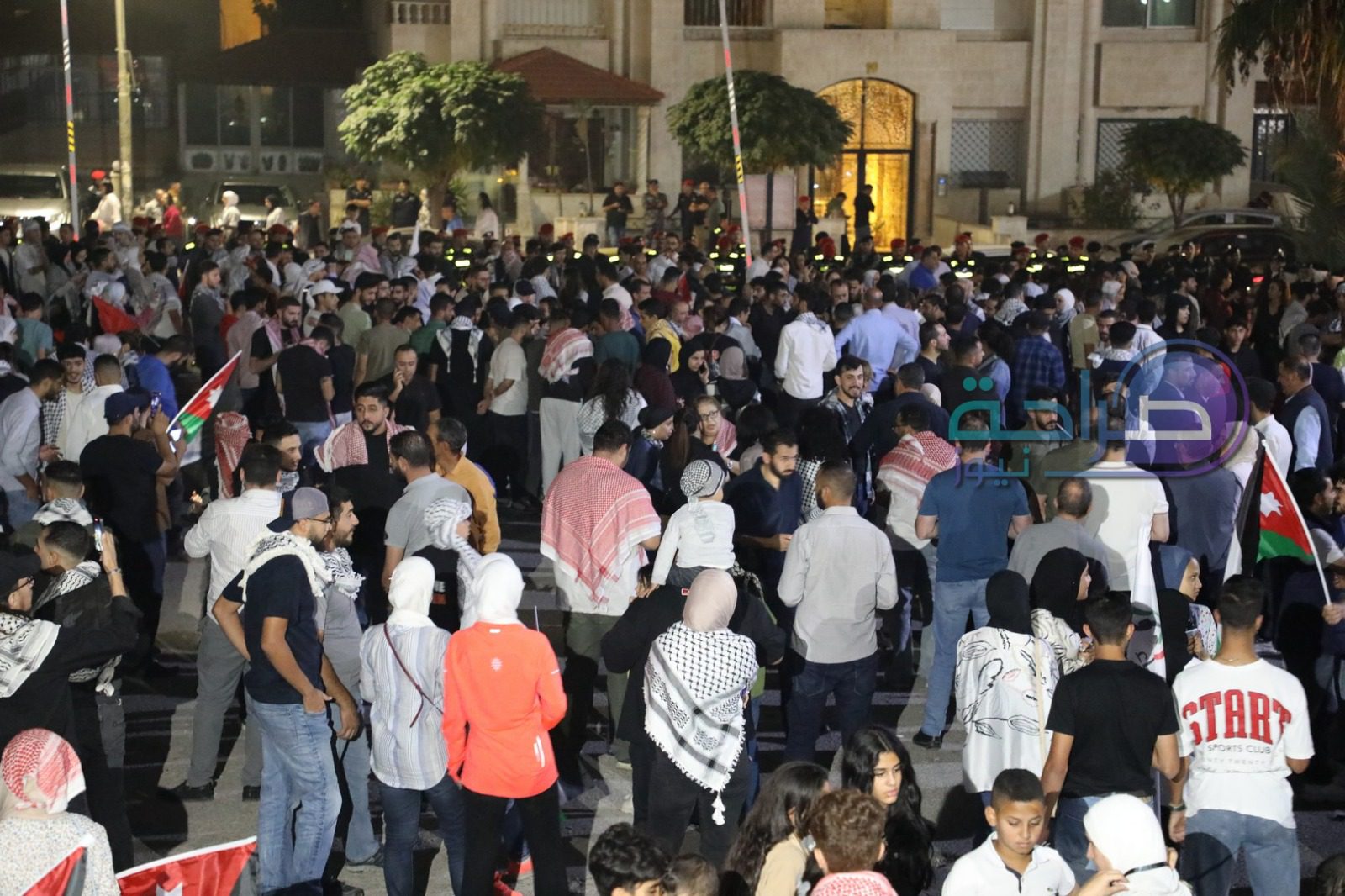 صورة حول : فيديو وصور ... وقفة تضامنية دعما لغزة بمحيط مسجد الكالوتي فيديو وصور ... وقفة تضامنية دعما لغزة بمحيط مسجد الكالوتي