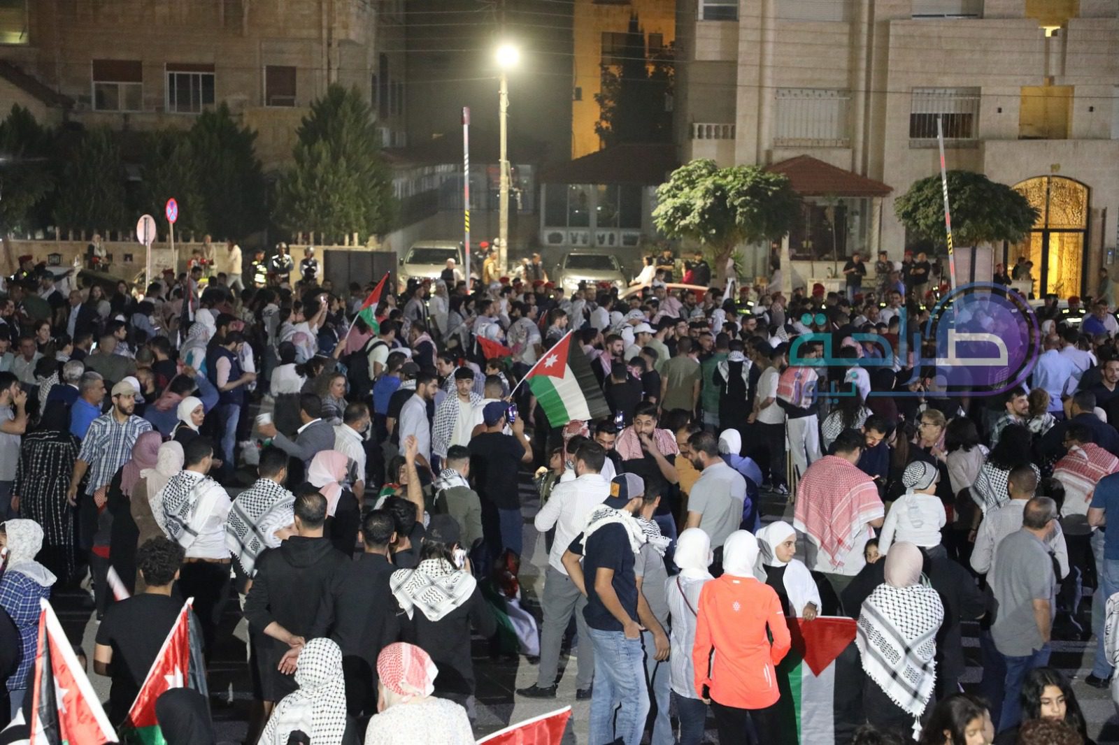 صورة حول : فيديو وصور ... وقفة تضامنية دعما لغزة بمحيط مسجد الكالوتي فيديو وصور ... وقفة تضامنية دعما لغزة بمحيط مسجد الكالوتي