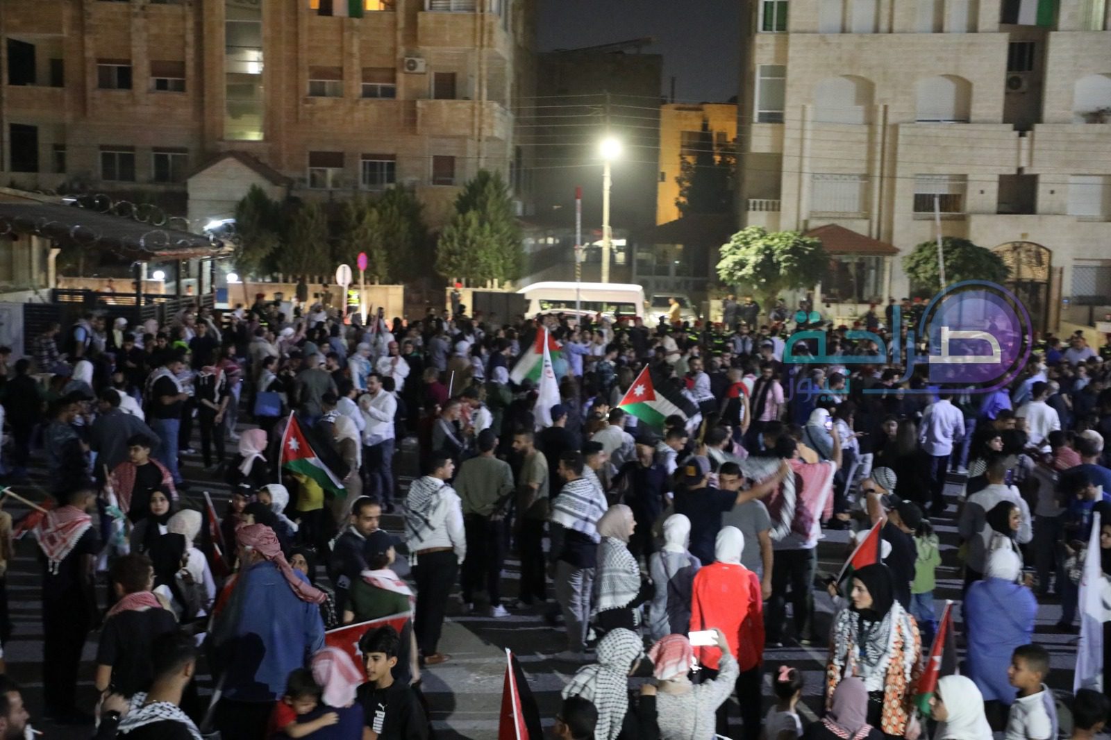 فيديو وصور ... وقفة تضامنية دعما لغزة بمحيط مسجد الكالوتي