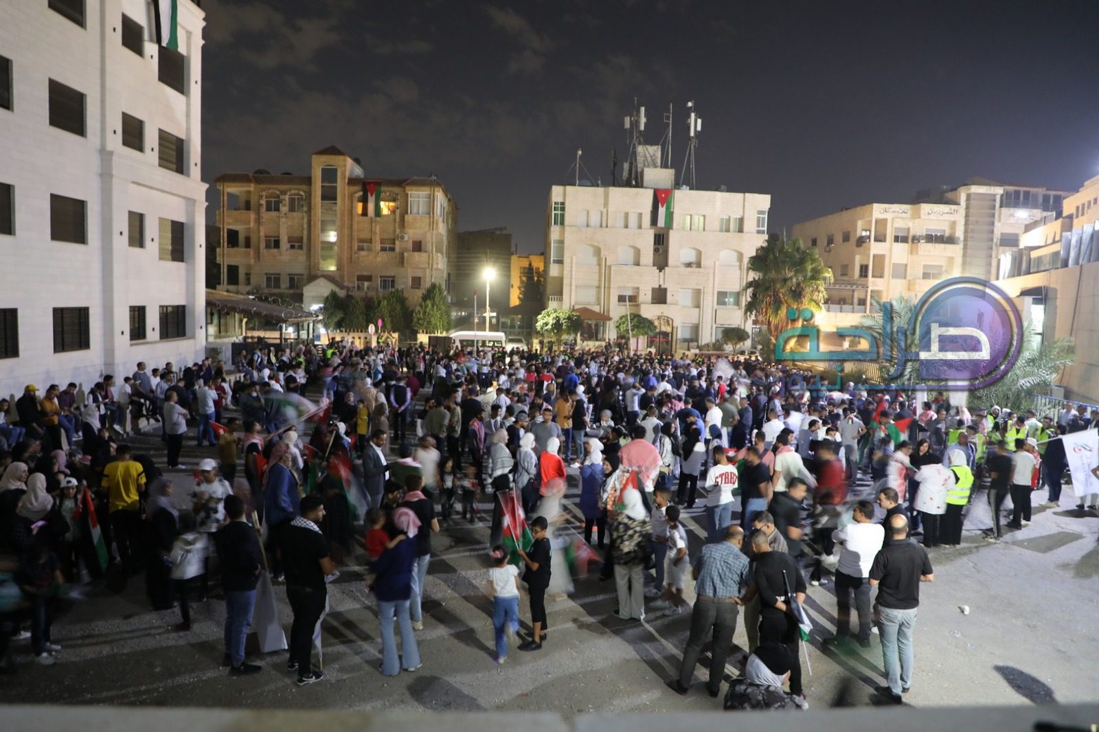 صورة حول : فيديو وصور ... وقفة تضامنية دعما لغزة بمحيط مسجد الكالوتي فيديو وصور ... وقفة تضامنية دعما لغزة بمحيط مسجد الكالوتي