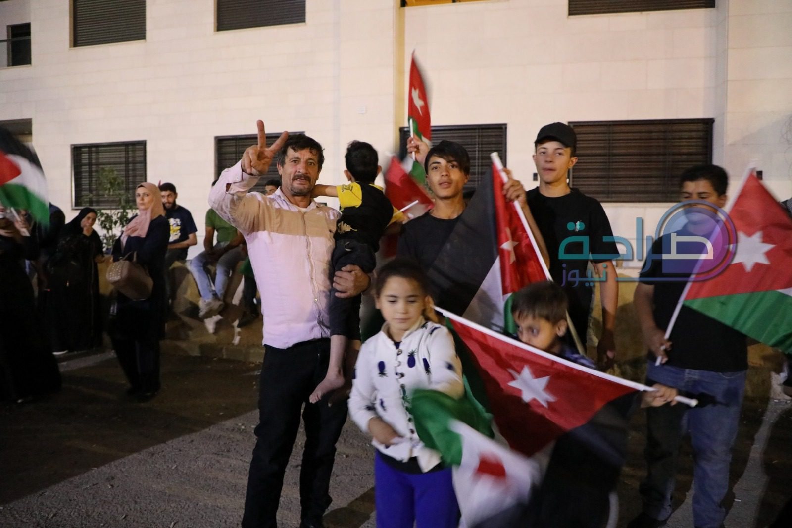 صورة حول : فيديو وصور ... وقفة تضامنية دعما لغزة بمحيط مسجد الكالوتي فيديو وصور ... وقفة تضامنية دعما لغزة بمحيط مسجد الكالوتي