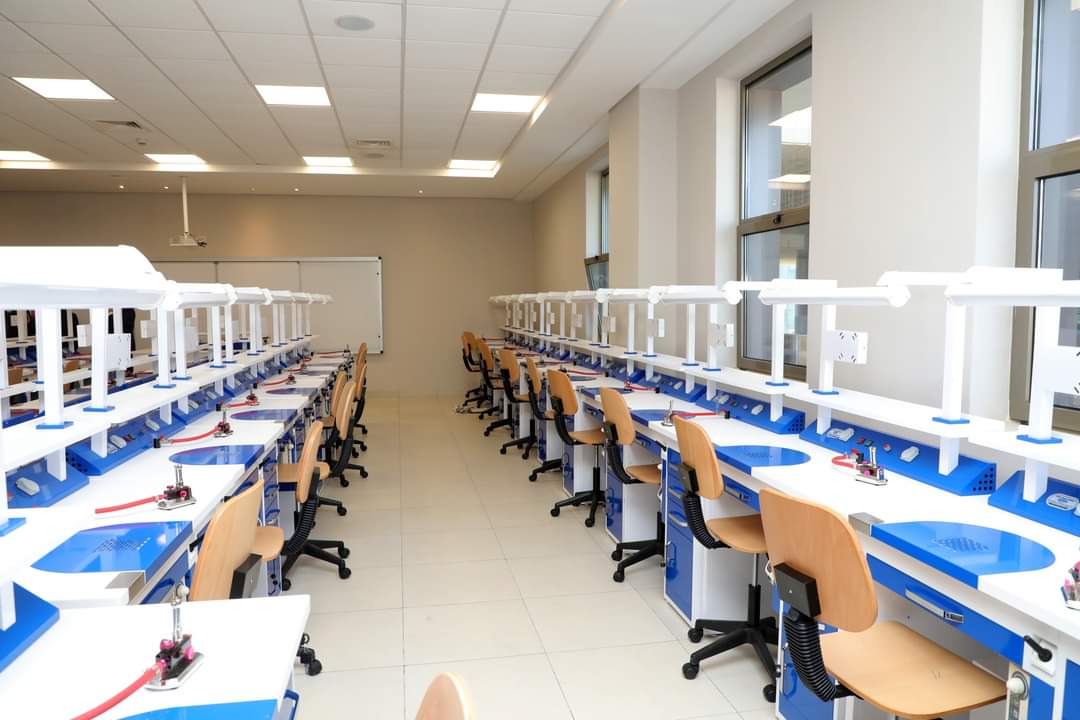 الجامعة الهاشمية تستقبل الدفعة الأولى من طلبة طب الأسنان