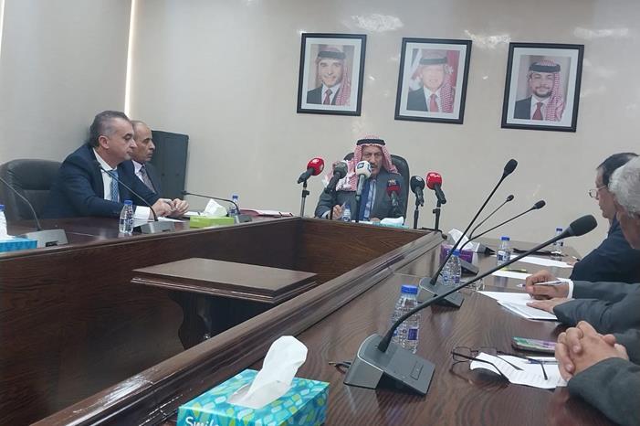 النائب الذنيبات : اللجنة القانونية تبحث مع مختصين الاتفاقيات مع الاحتلال