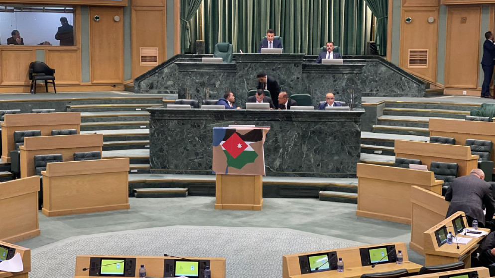 النواب يحملون الاحتلال المسؤولية الكاملة عن سلامة المستشفى الميداني وكوادره