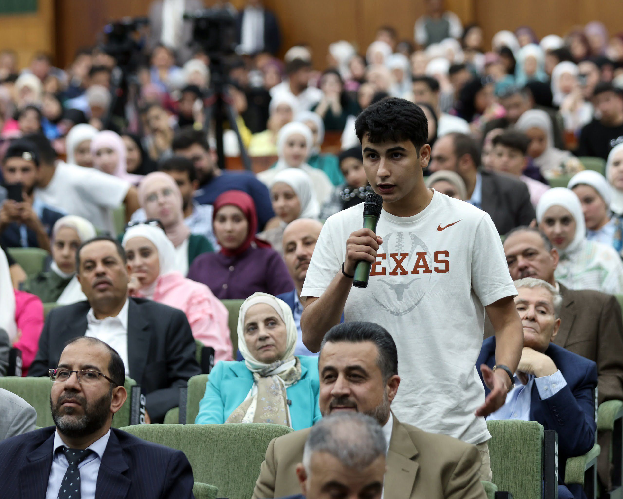 صورة حول : الصفدي: الملك يتحدث بصوت الحق والثبات في الدفاع عن الأشقاء الفلسطينيين ووقف العدوان على غزة.. مصور الصفدي: الملك يتحدث بصوت الحق والثبات في الدفاع عن الأشقاء الفلسطينيين ووقف العدوان على غزة.. مصور