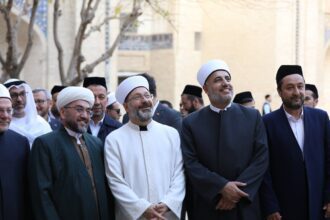 د صلاح ابو الحاج يلتقي مفتي تركيا